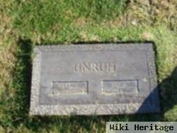 Earl L Unruh