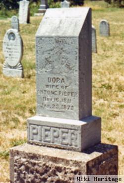 Dora (Dorothea) Pieper