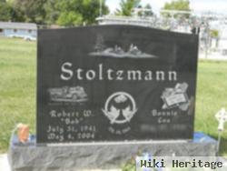 Robert W Stoltzmann