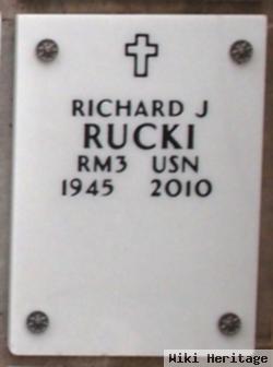 Richard J Rucki