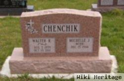 Walter R Chenchik