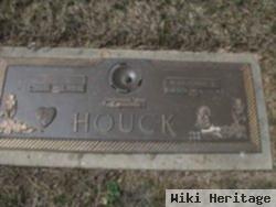 Paul J Houck