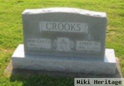 Loren D Crooks