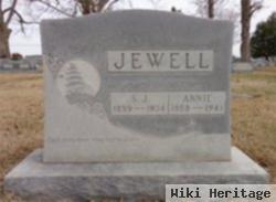 Annie Jewell