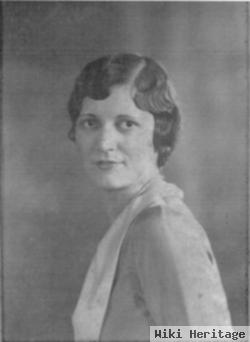 Anna Beatrice "sissie" Schmitt