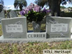 Lillian A Currier