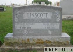 Stanley R Linscott