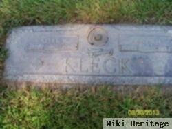 Agnes H Kleck