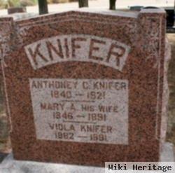 Mary A Knifer