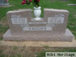 Linda J Vaughn