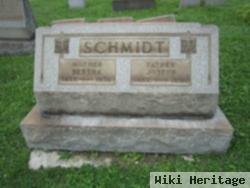 Bertha Schmidt