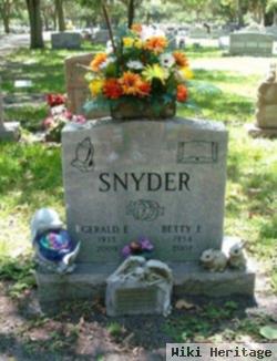 Gerald E Snyder, Sr