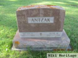 Rose M Zann Antzak