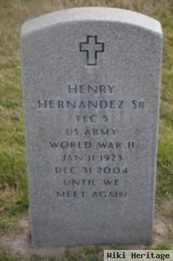 Henry Hernandez, Sr