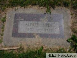 Alfred Helz