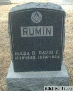 David E Rumin