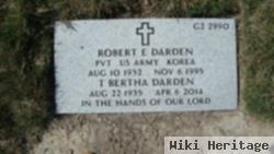 Robert E Darden