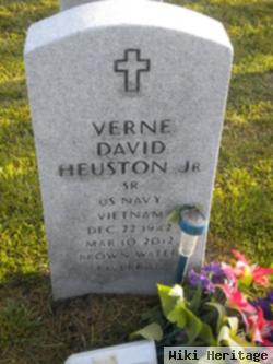 Verne David Heuston, Jr