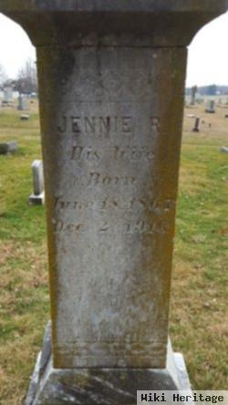 Jennie R Arnold