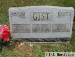 Hattie E. Tucker Gist