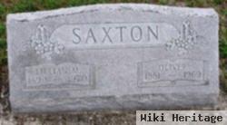 Oliver Saxton