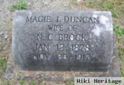 Macie I Duncan Brock