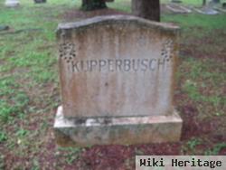 Hannah "mother" Kupperbusch