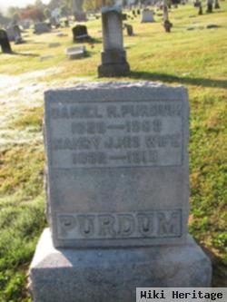 Daniel R Purdum