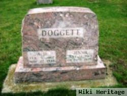 Arthur D Doggett