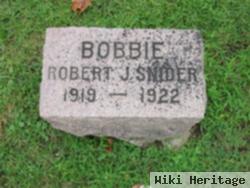 Robert J "bobbie" Snider