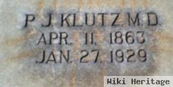 Dr P J Klutz