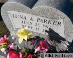 Luna Alberta Parker