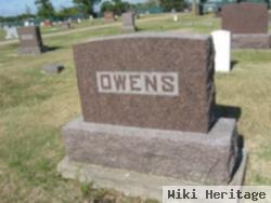 Merle W Owens