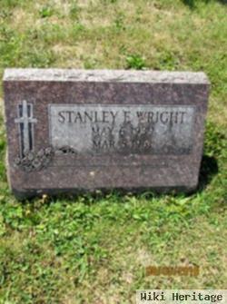 Stanley E Wright