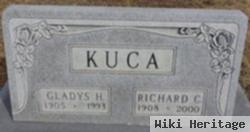 Gladys H Kuca