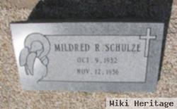 Mildred R Schulze