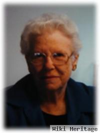 Evelyn B Marker Curtis