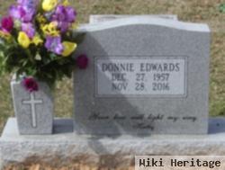 Donnie Edwards