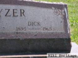 Dick W Keyzer, Jr