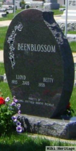 Lloyd Del Beenblossom