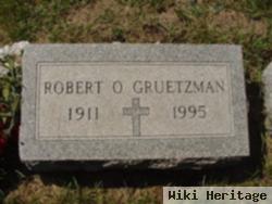 Robert Oscar Gruetzman