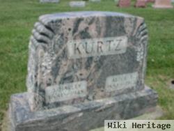 Alice L Kurtz