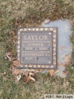 Robert R Saylor