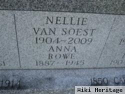 Nellie Vansoest