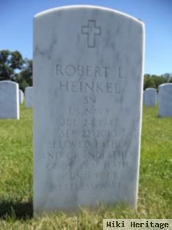 Robert L Heinkel