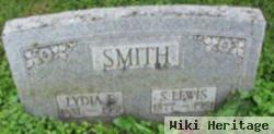 Lydia E Smith