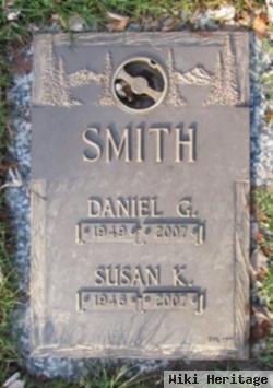 Daniel G Smith