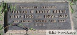 Betty Helm