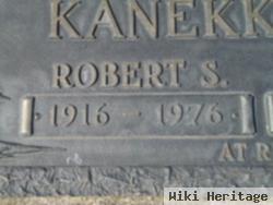 Robert S Kanekkeberg