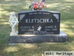 James R Kletschka